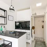 Apartman Plac Grzybowski Near Metro Swietokrzyska By Renters