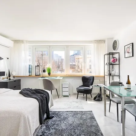 Plac Grzybowski Near Metro Swietokrzyska By Renters Апартаменты *